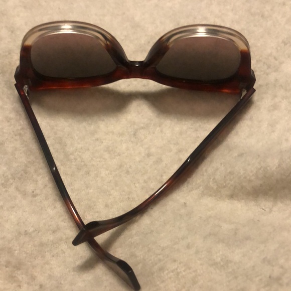 💯Authentic FENDI SUNGLASSES 😎🕶️😎 - Picture 2 of 6